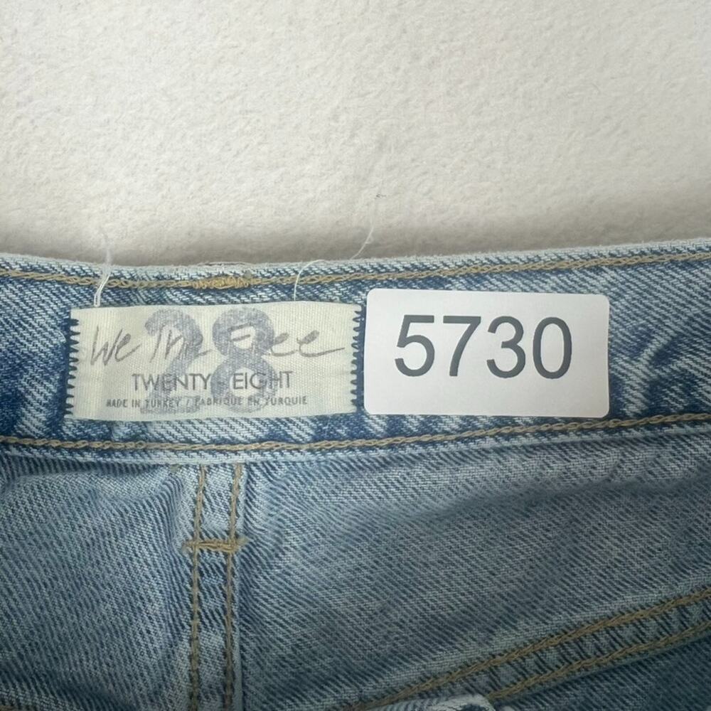 We The Free Jeans Women's Size 28 Blue Denim Medium Wash Button Fly Distressed - Picture 6 of 9
